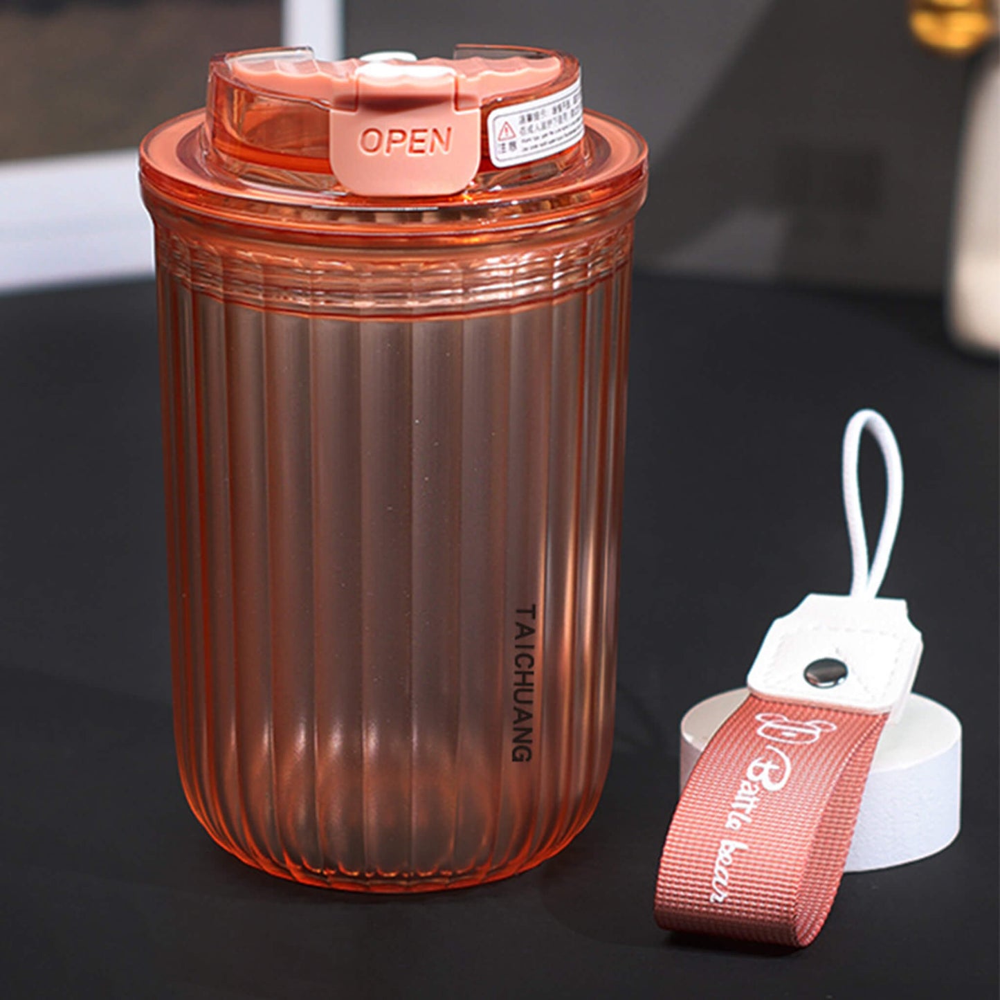 Frosted Plastic Cup with Lid Reusable Drinkware