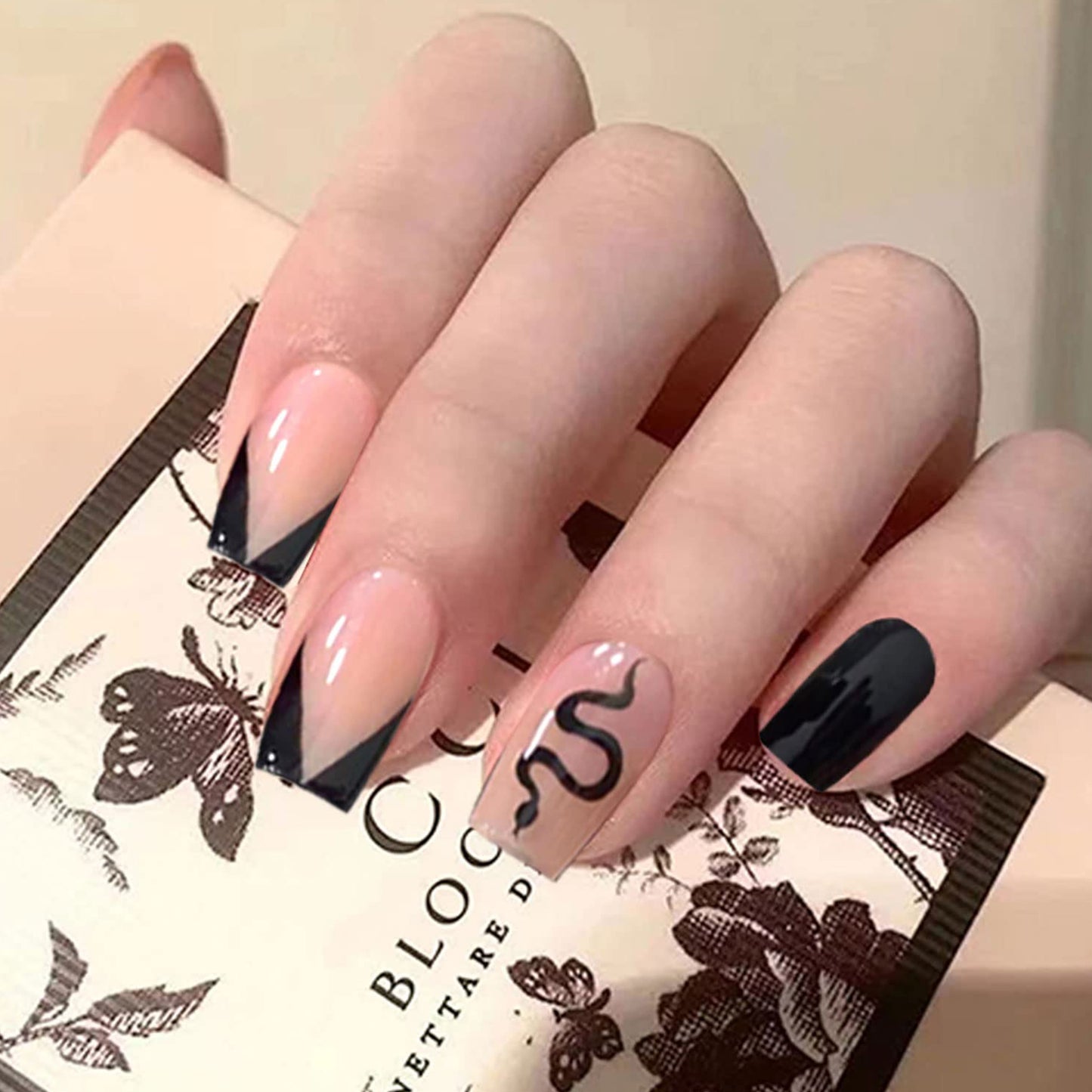 Snake Black Medium Square Press-On Nails 24 Pcs