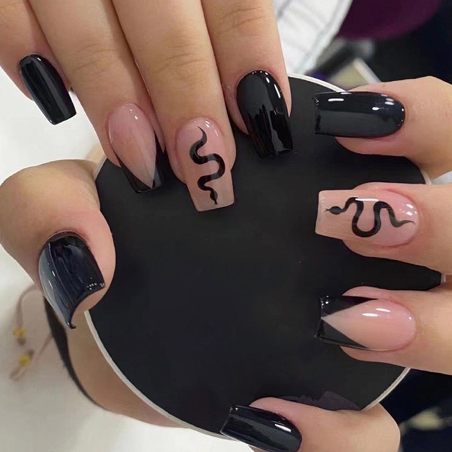 Snake Black Medium Square Press-On Nails 24 Pcs